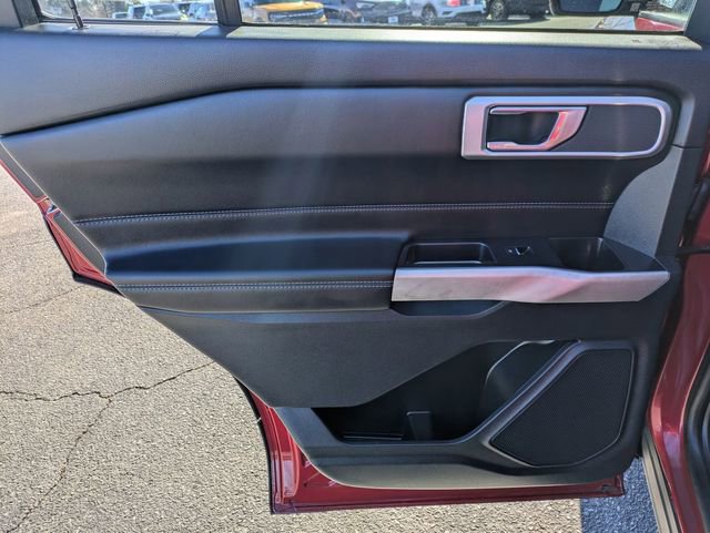 Used 2022 Ford Explorer XLT w/ Equipment Group 202A image 27