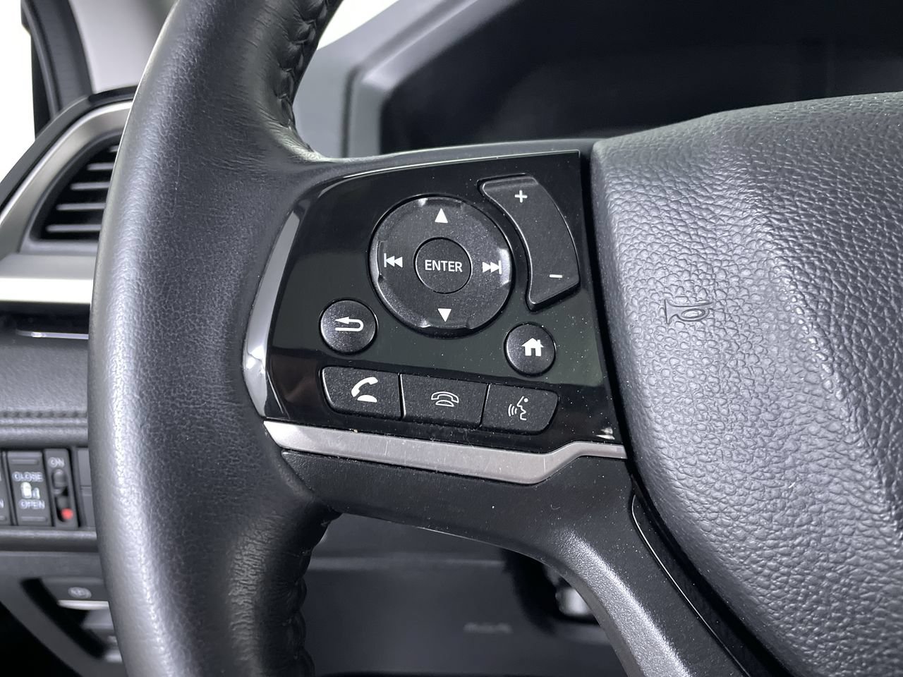 Used 2023 Honda Odyssey Touring image 26