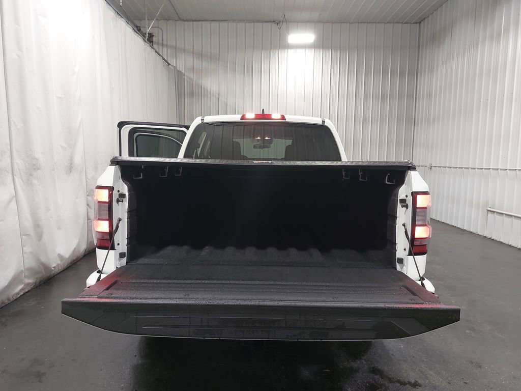 Certified 2024 Nissan Frontier SV w/ Tow Package image 12