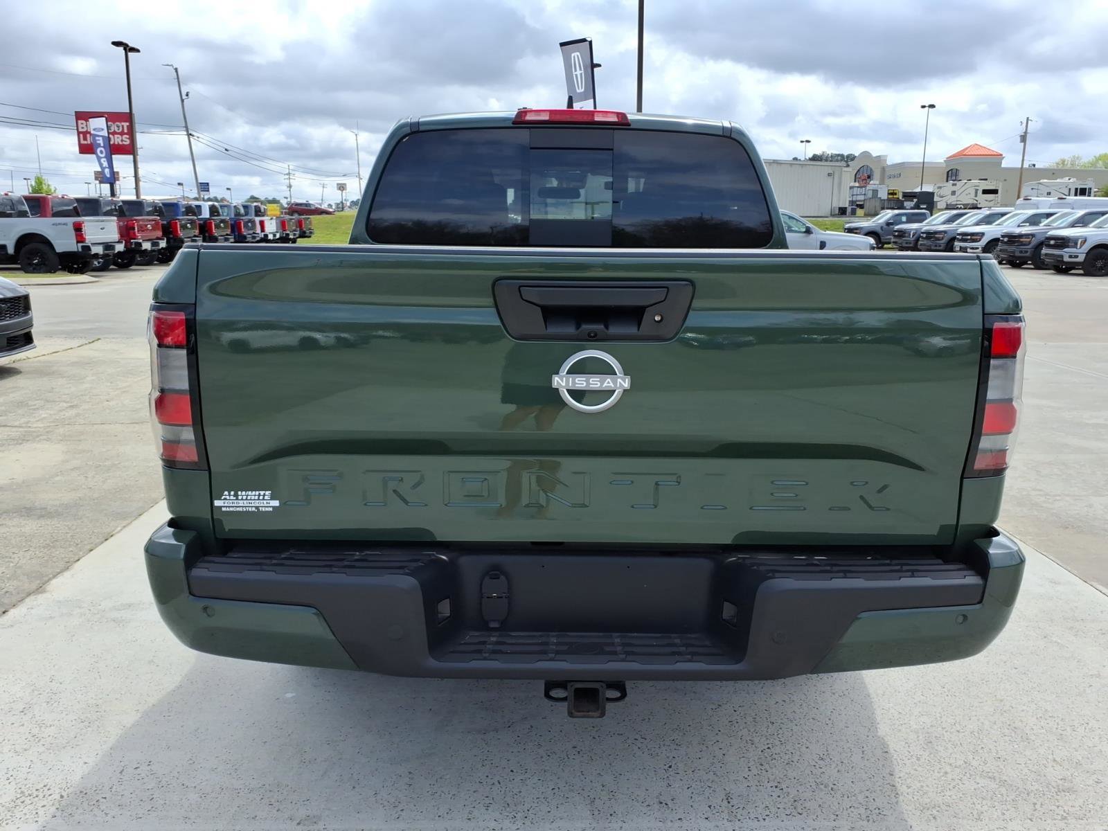 Used 2025 Nissan Frontier SV w/ SV Convenience Package image 4