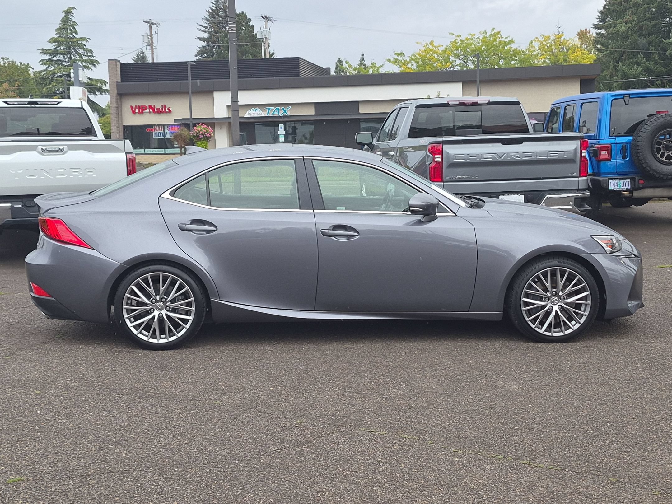 Used 2017 Lexus IS 300 AWD image 6