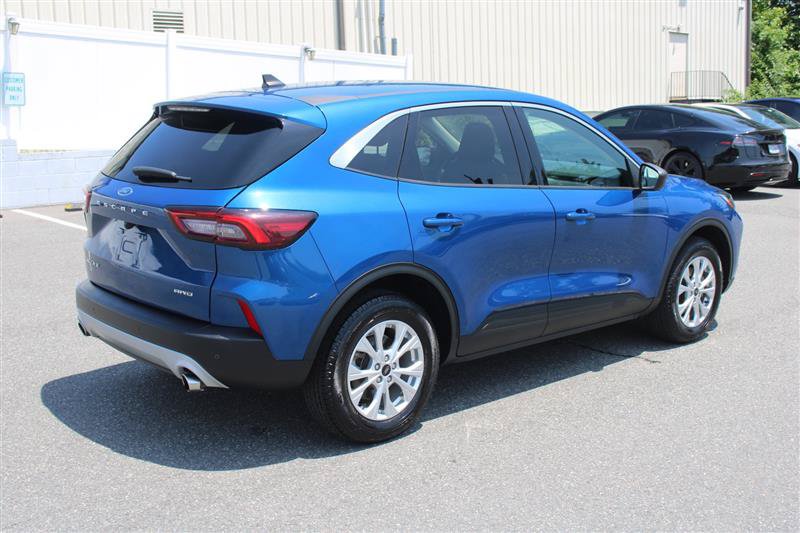Used 2023 Ford Escape Active AWD/4WD image 7