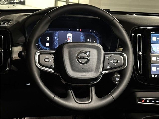 New 2025 Volvo XC40 B5 Core w/ Protection Package Premier image 9
