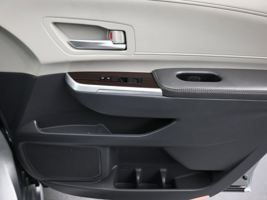 Used 2021 Toyota Sienna XLE w/ XLE Plus Package image 54