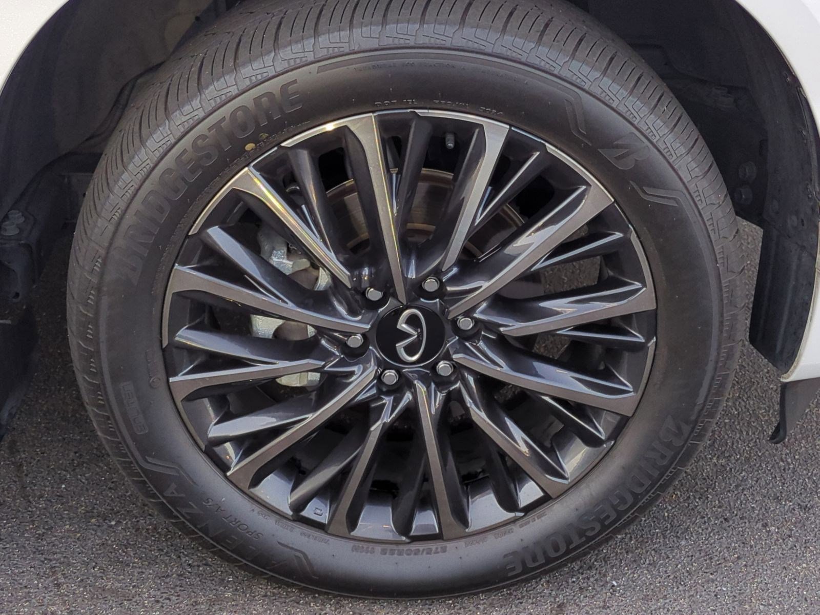 Used 2025 INFINITI QX80 Autograph w/ Autograph Exterior Package AWD/4WD image 12