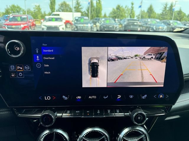Used 2024 Chevrolet Blazer EV LT AWD/4WD image 29