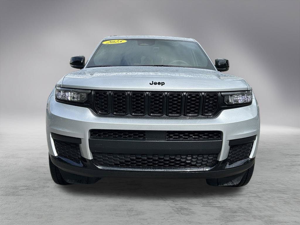 Certified 2025 Jeep Grand Cherokee L Altitude RWD image 2