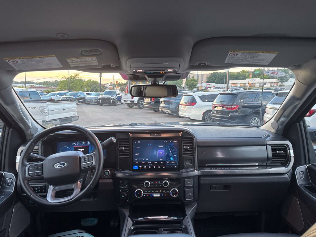 Used 2026 Ford F250 Lariat AWD/4WD image 19
