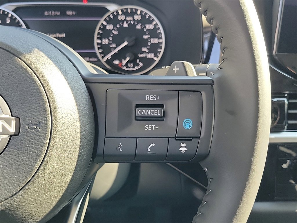 New 2025 Nissan Pathfinder SV image 7