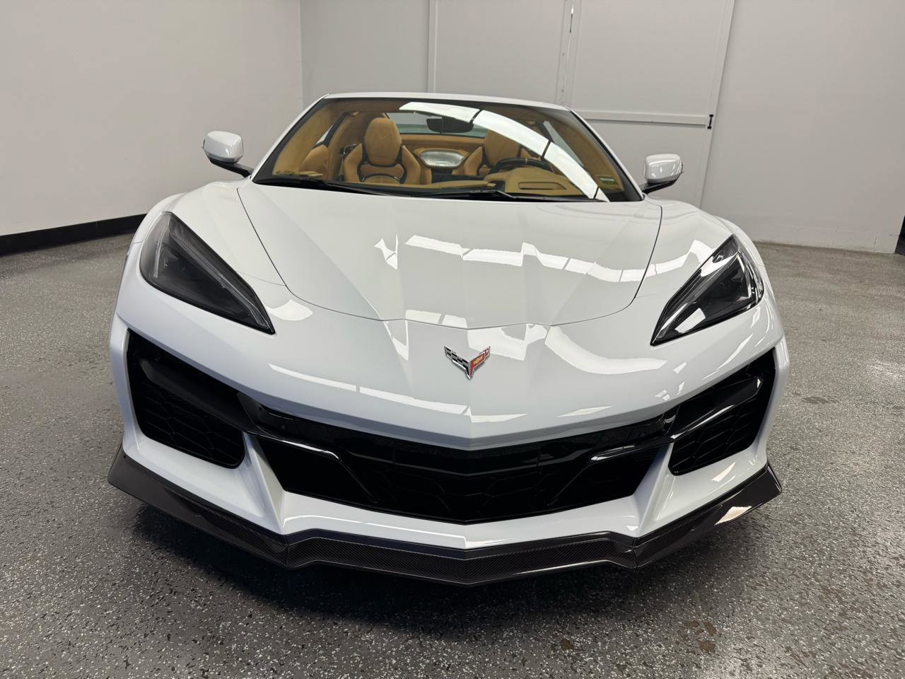 Used 2023 Chevrolet Corvette Z06 w/ Chrome Exterior Badge Package RWD image 2