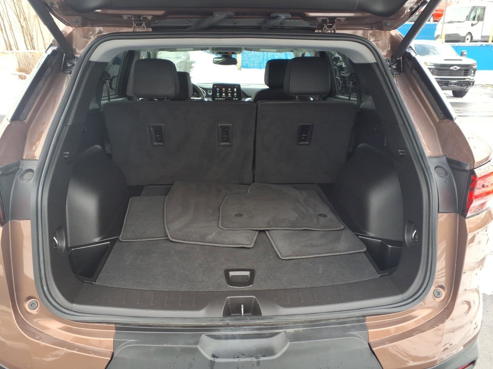 Used 2024 Chevrolet Blazer LT w/ Midnight/Sport Edition image 19