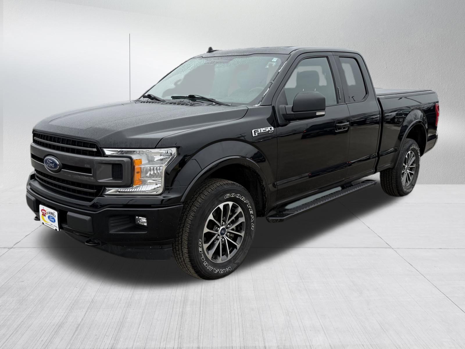 Used 2018 Ford F150 XLT w/ Equipment Group 302A Luxury image 3