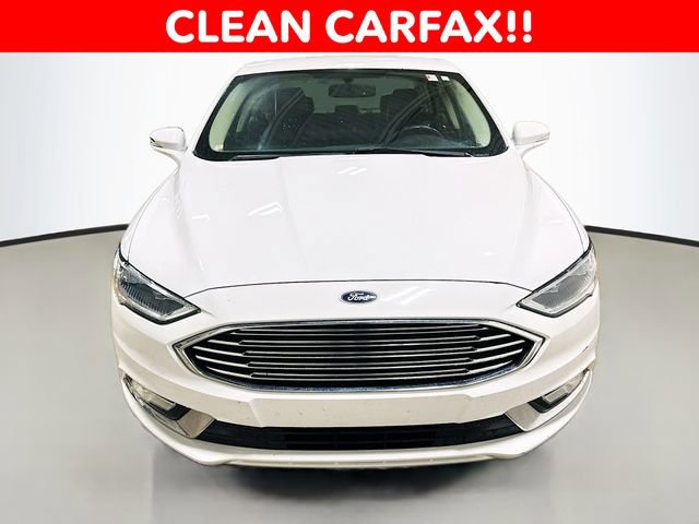 Used 2017 Ford Fusion SE w/ Fusion SE Technology Package FWD image 3