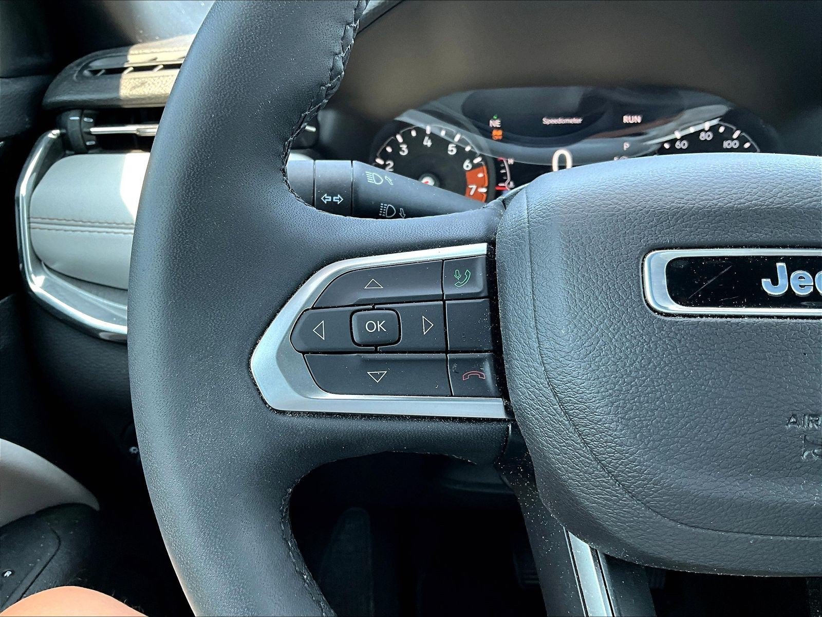 Used 2023 Jeep Compass Limited AWD/4WD image 10