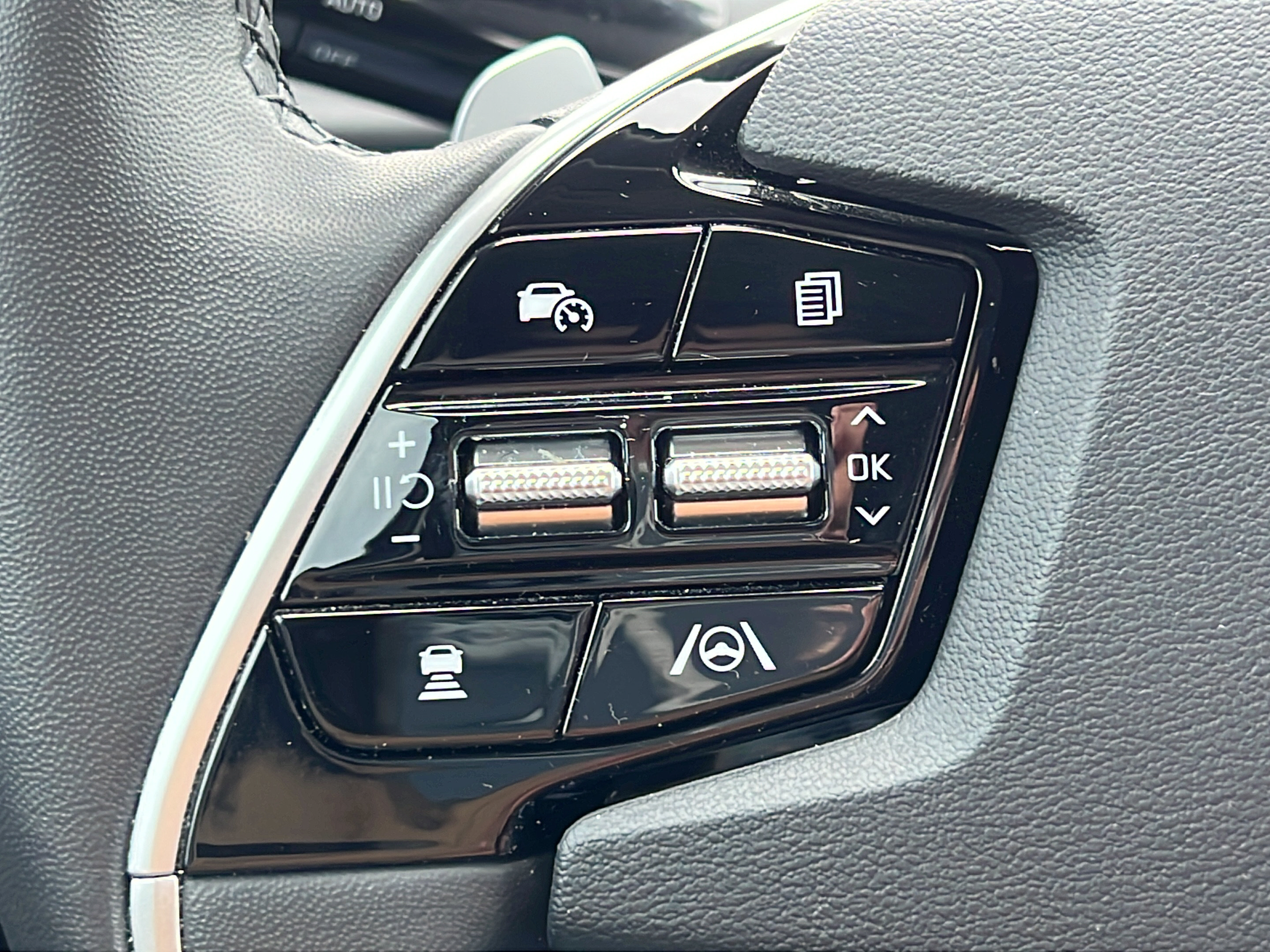 Certified 2024 Kia Niro EX FWD image 22