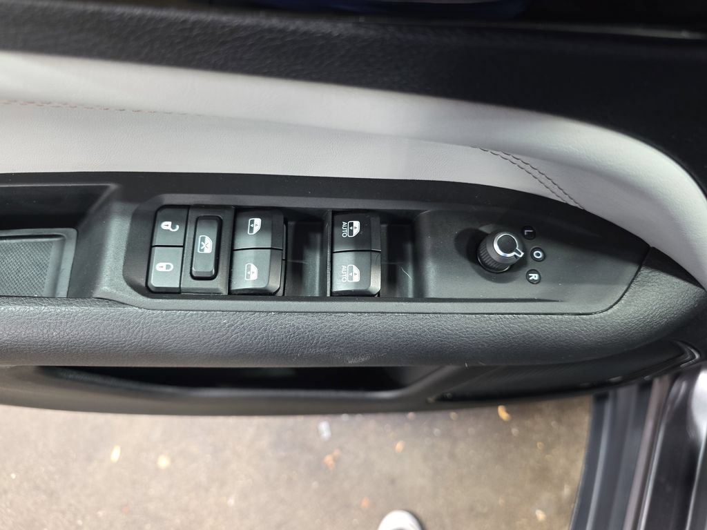 Used 2024 Jeep Compass Limited AWD/4WD image 27
