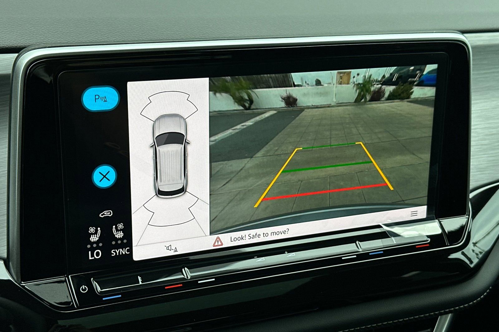 New 2026 Volkswagen Atlas Cross Sport SE FWD image 17