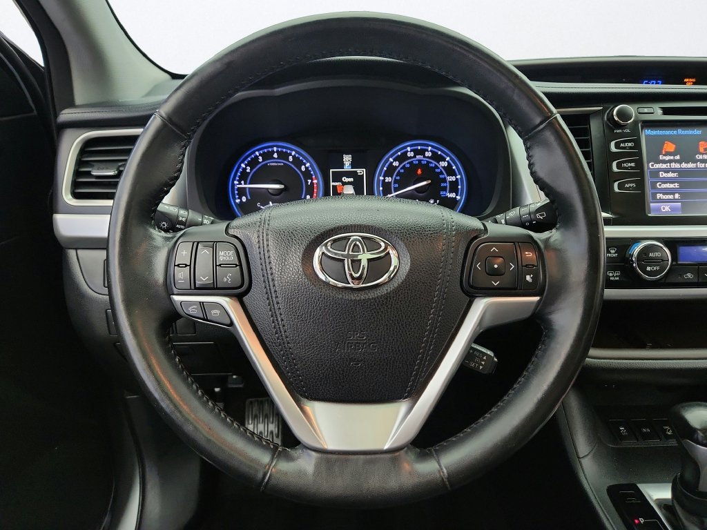 Used 2015 Toyota Highlander XLE AWD/4WD image 13