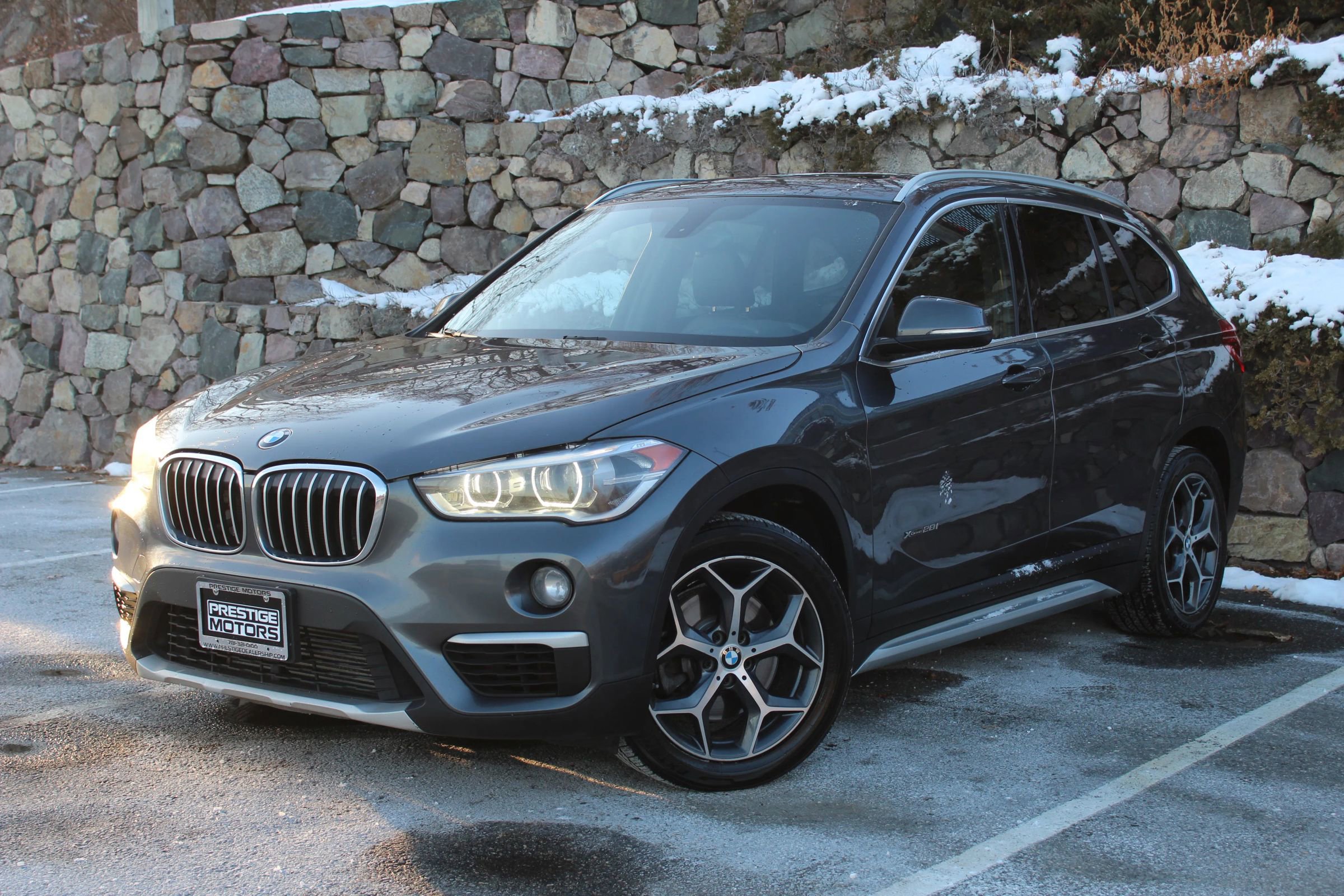 Used 2017 BMW X1 xDrive28i AWD/4WD image 2