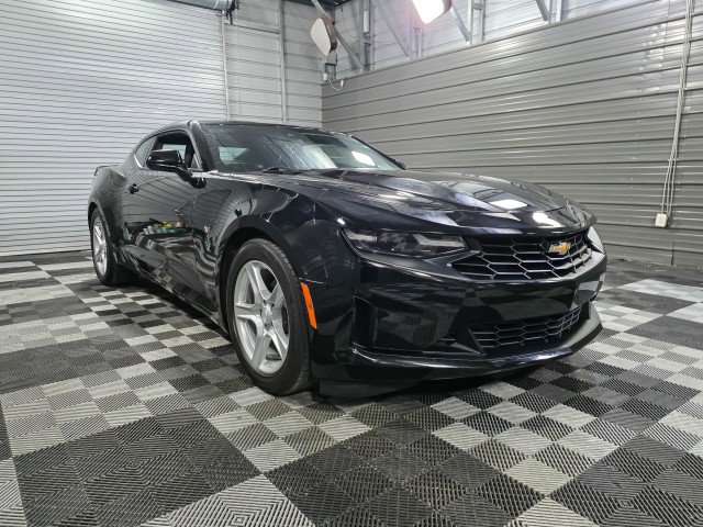 Used 2019 Chevrolet Camaro LT RWD image 4