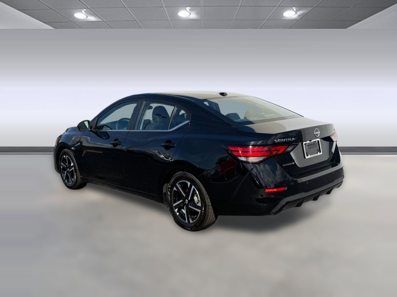 Used 2024 Nissan Sentra SV image 3