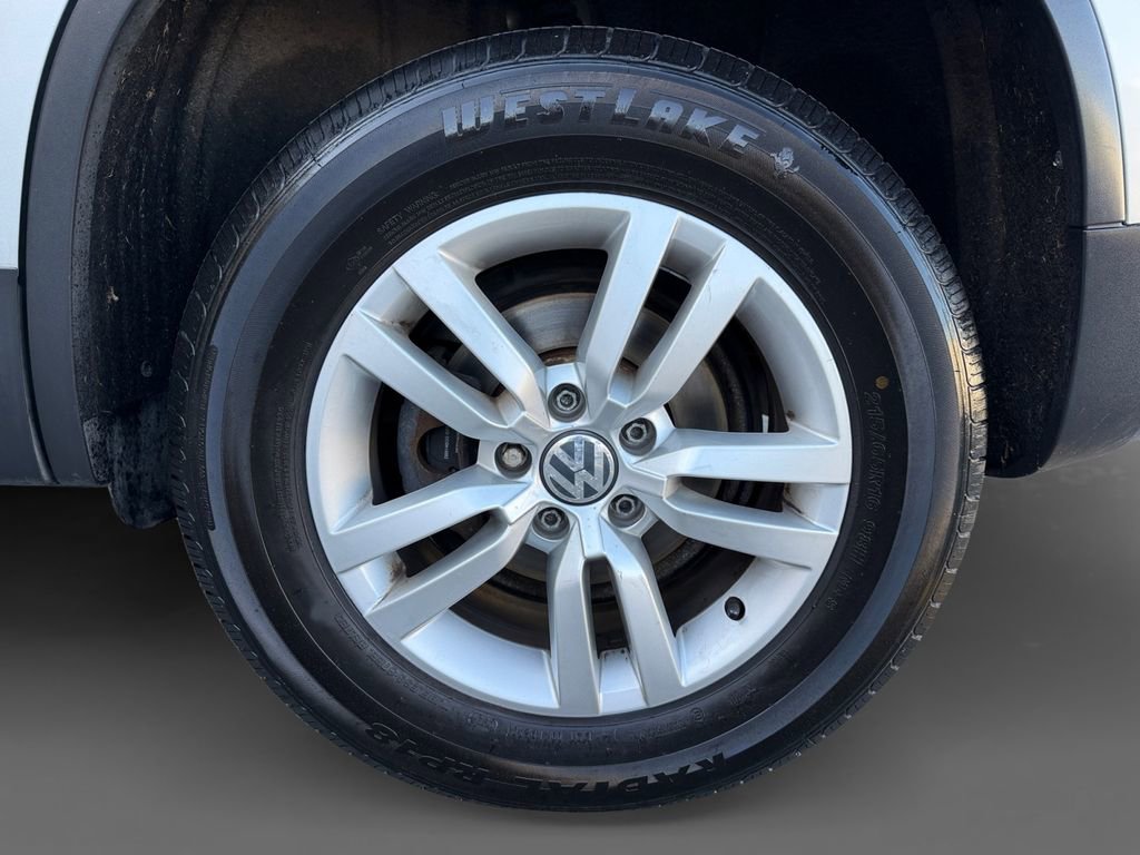Used 2015 Volkswagen Tiguan S FWD image 11