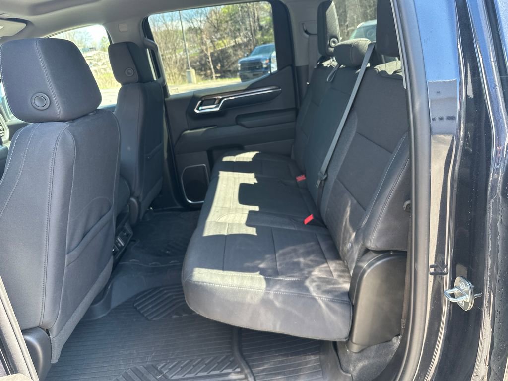 Used 2024 Chevrolet Silverado 1500 LT image 14