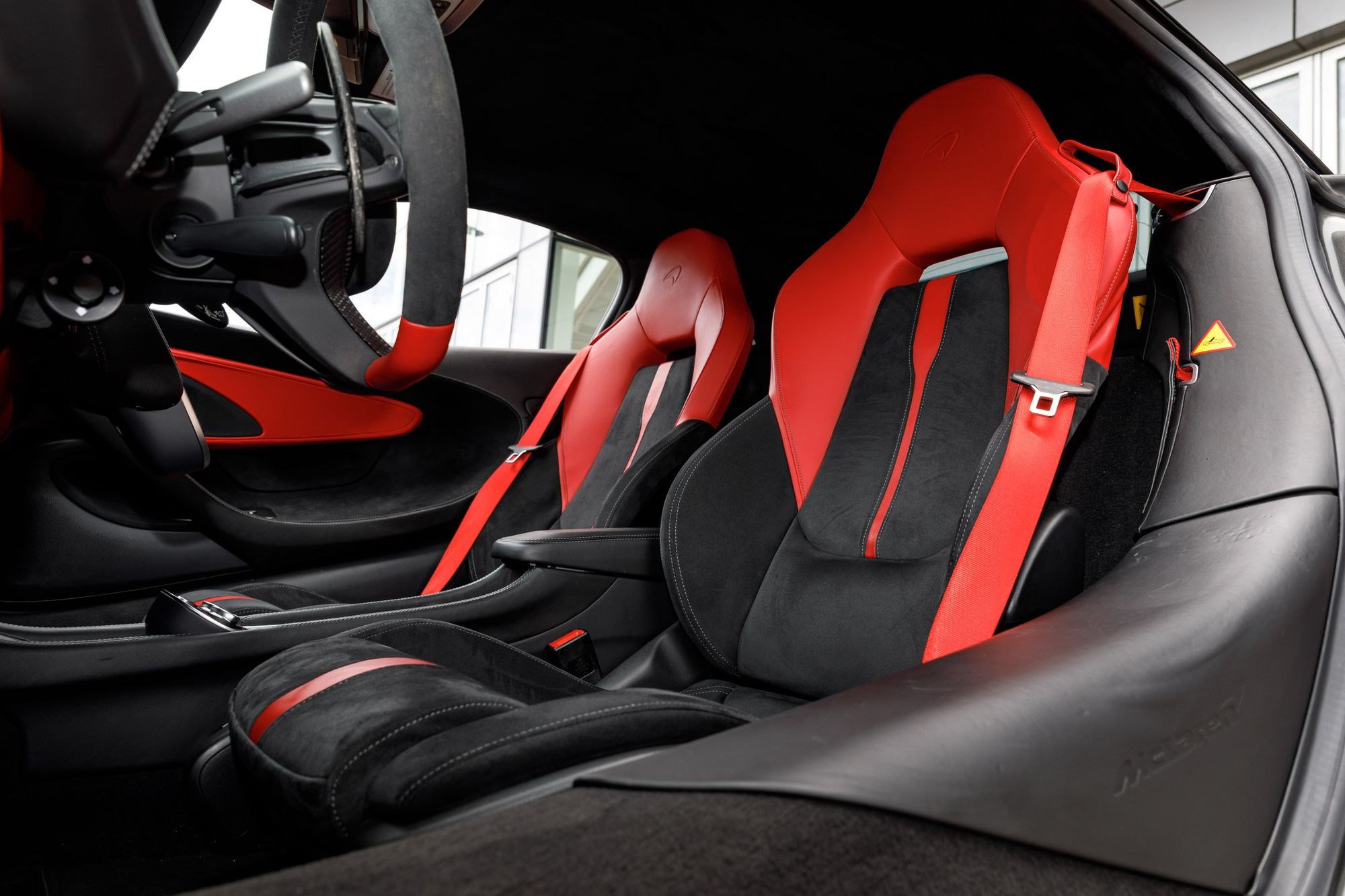 Used 2019 McLaren 570S Coupe RWD image 30