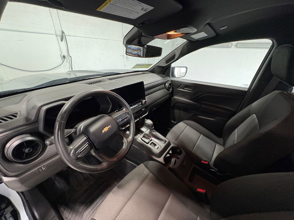 Used 2023 Chevrolet Colorado W/T image 24