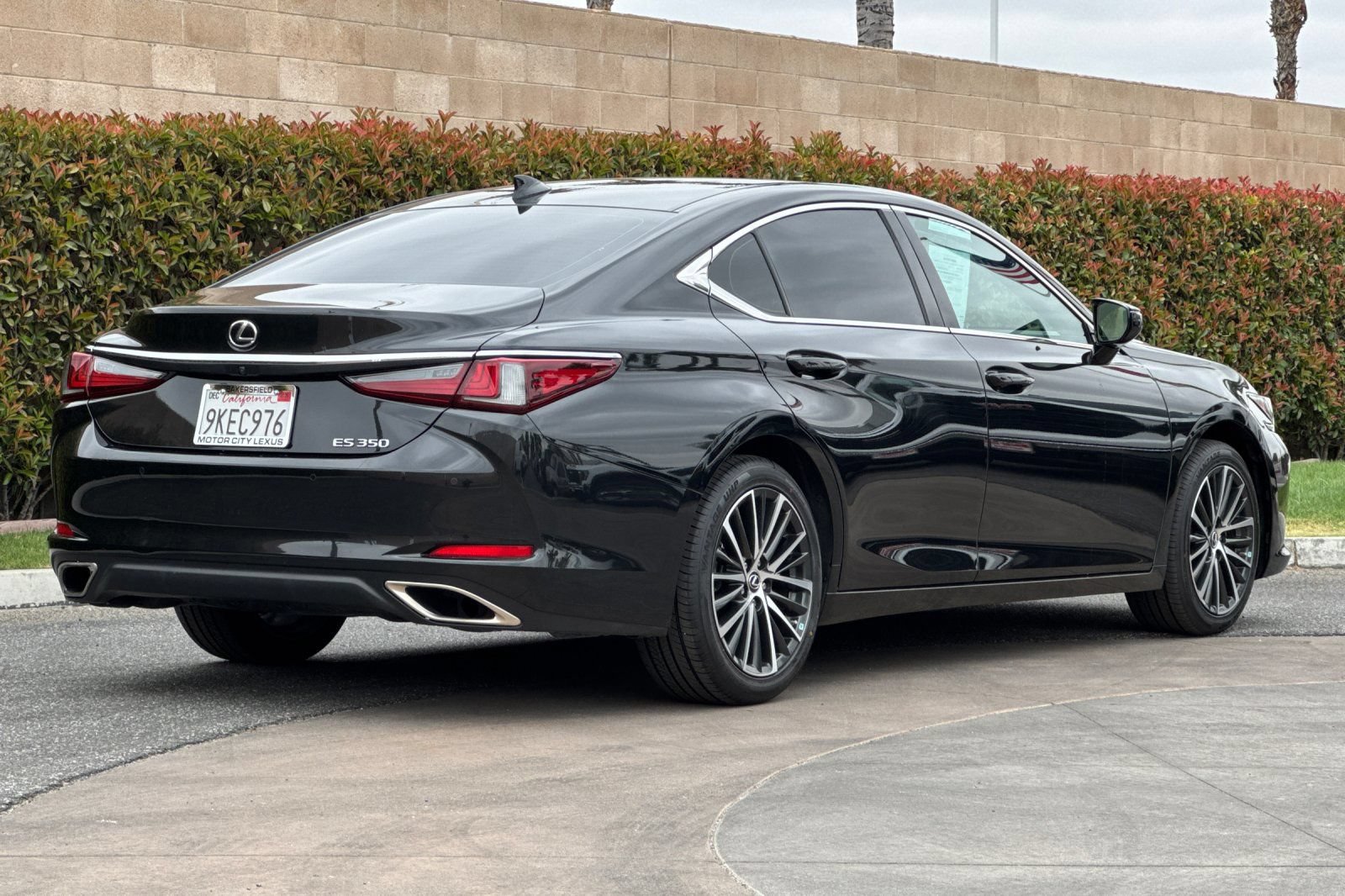 Certified 2024 Lexus ES 350 w/ Premium Package FWD image 4