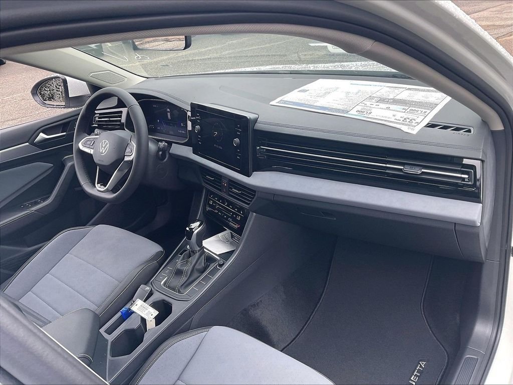 New 2026 Volkswagen Jetta SE FWD image 10