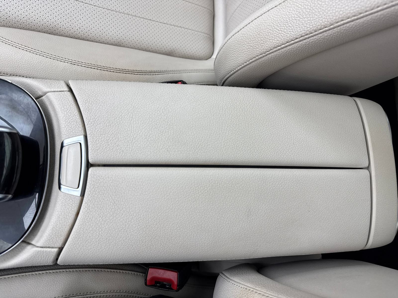 Used 2017 Mercedes-Benz E 300 4MATIC image 31