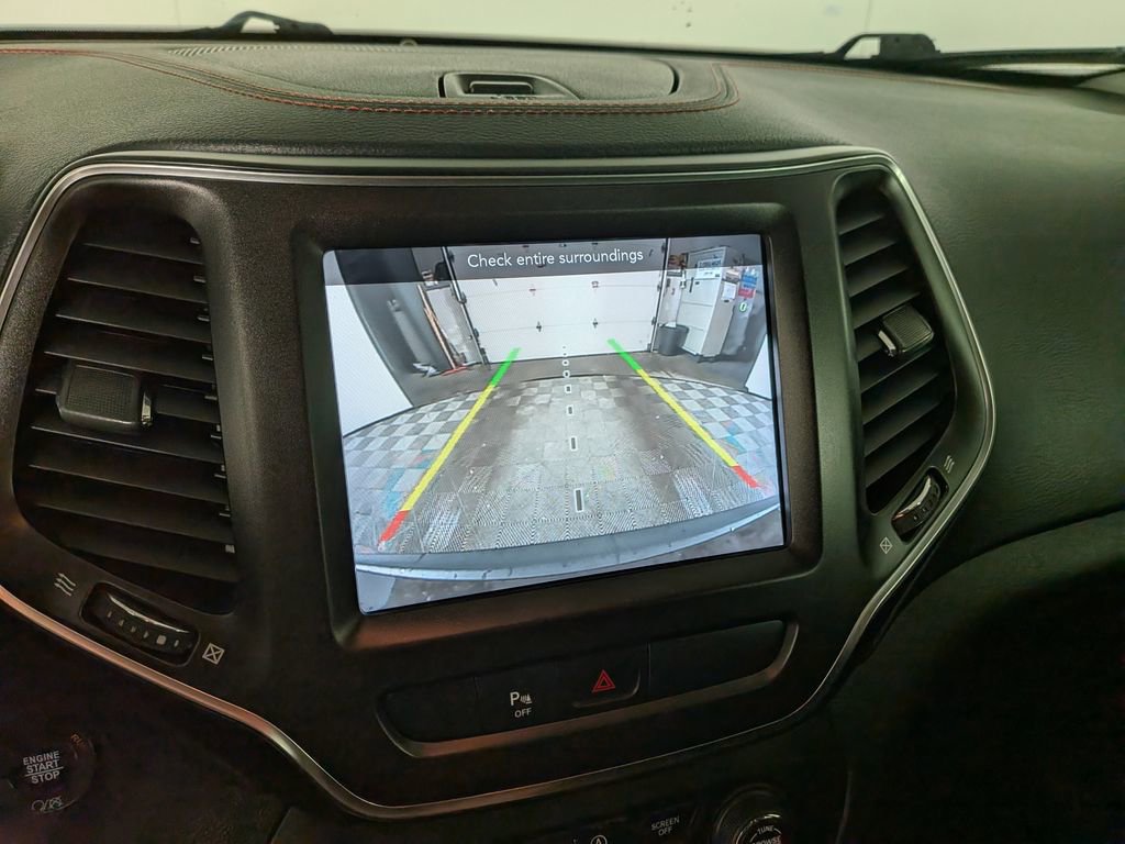 Used 2020 Jeep Cherokee Trailhawk w/ Cold Weather Group image 26