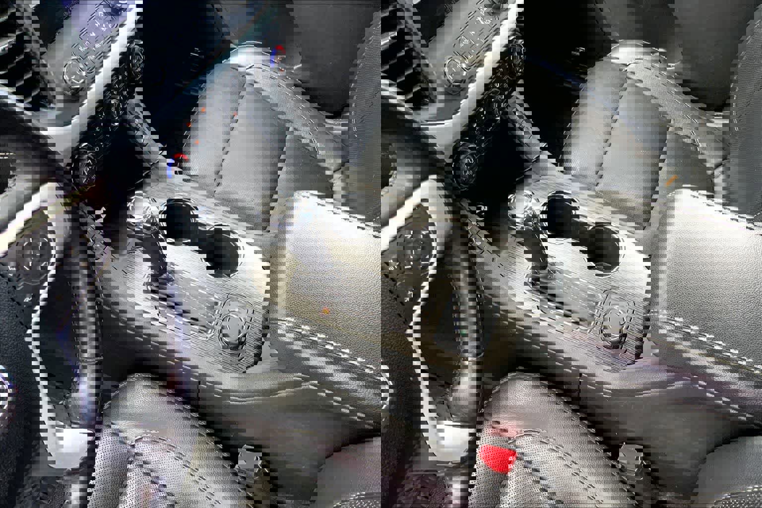 Used 2019 GMC Acadia SLT w/ Black Edition FWD image 17