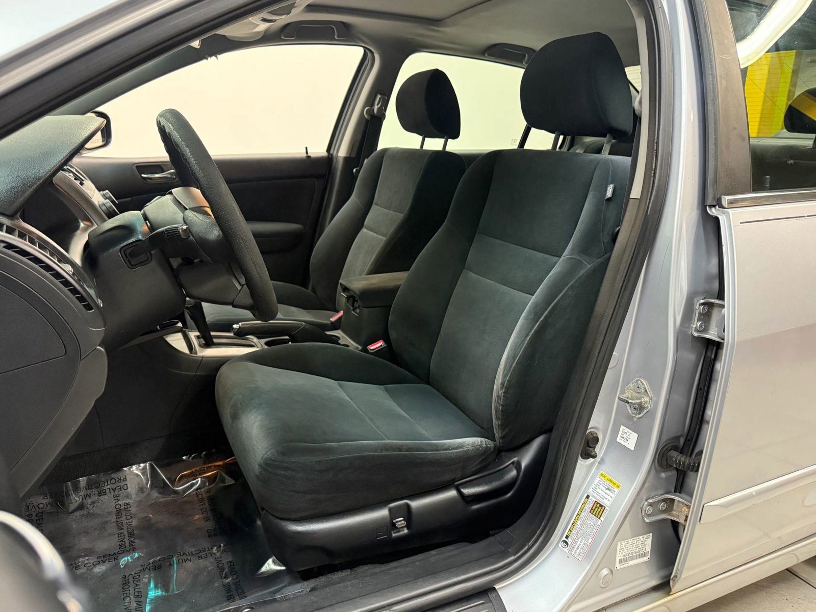 Used 2004 Honda Accord EX image 17