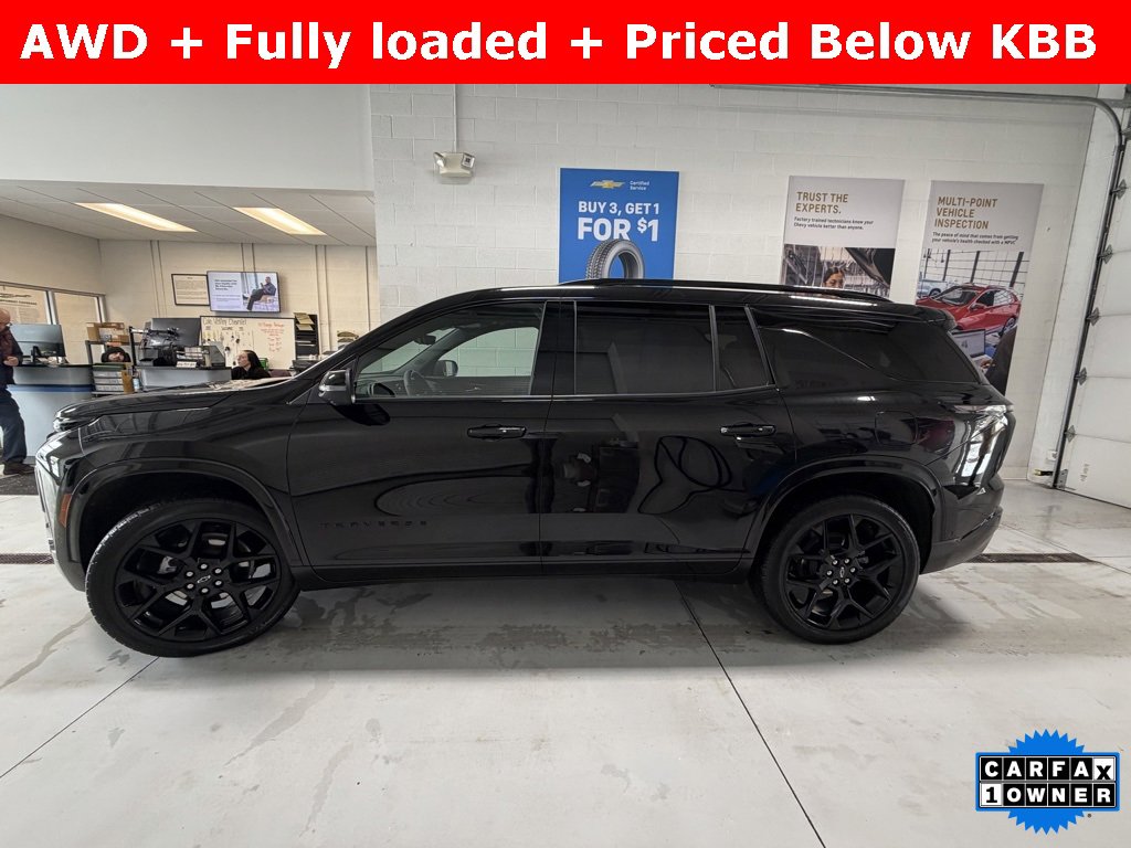 Used 2025 Chevrolet Traverse RS w/ LPO, Floor Liner Package image 7