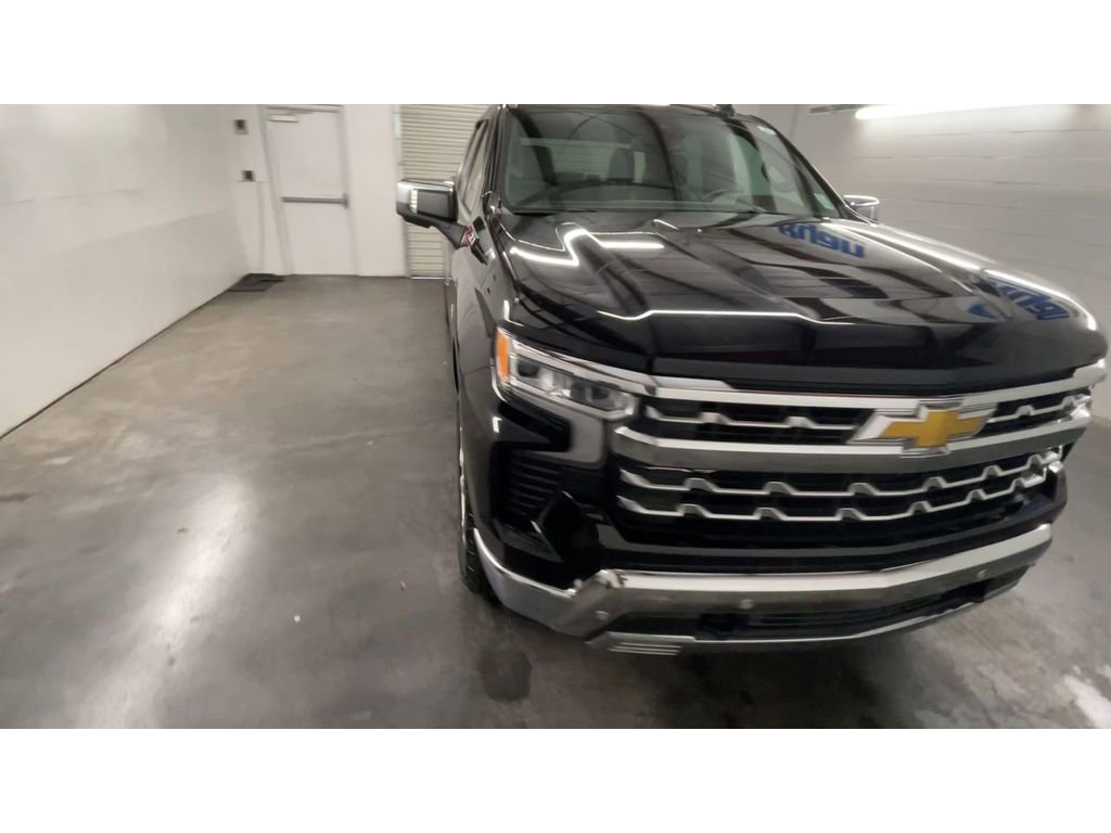 Certified 2023 Chevrolet Silverado 1500 LTZ image 3