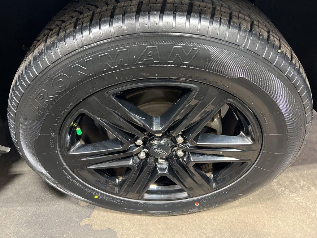 Used 2021 Ford Expedition XLT image 38