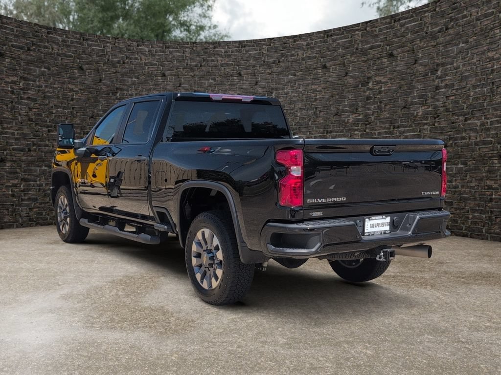 Used 2024 Chevrolet Silverado 2500 Custom w/ Custom Value Package AWD/4WD image 4