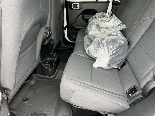 New 2025 Jeep Gladiator Sport image 26