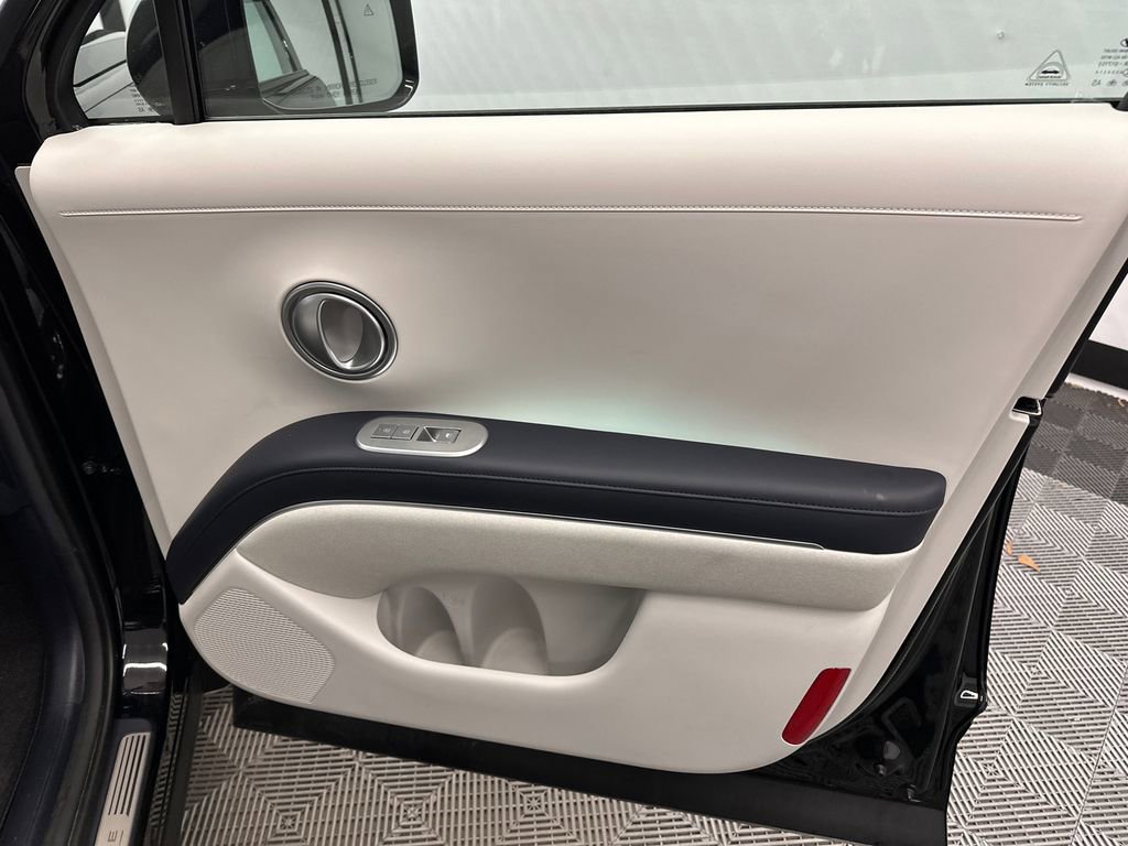 Used 2026 Hyundai Palisade Calligraphy image 16