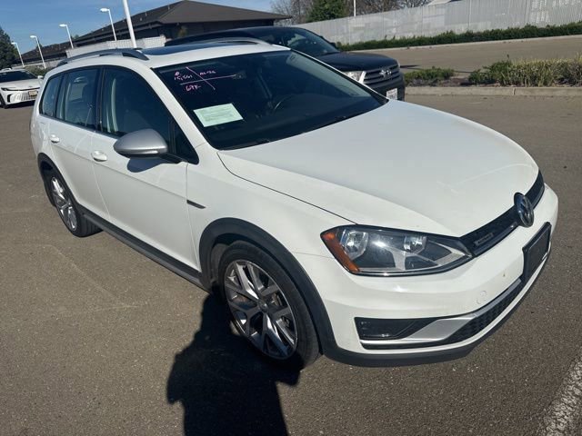 Used 2017 Volkswagen Golf Alltrack SEL image 5