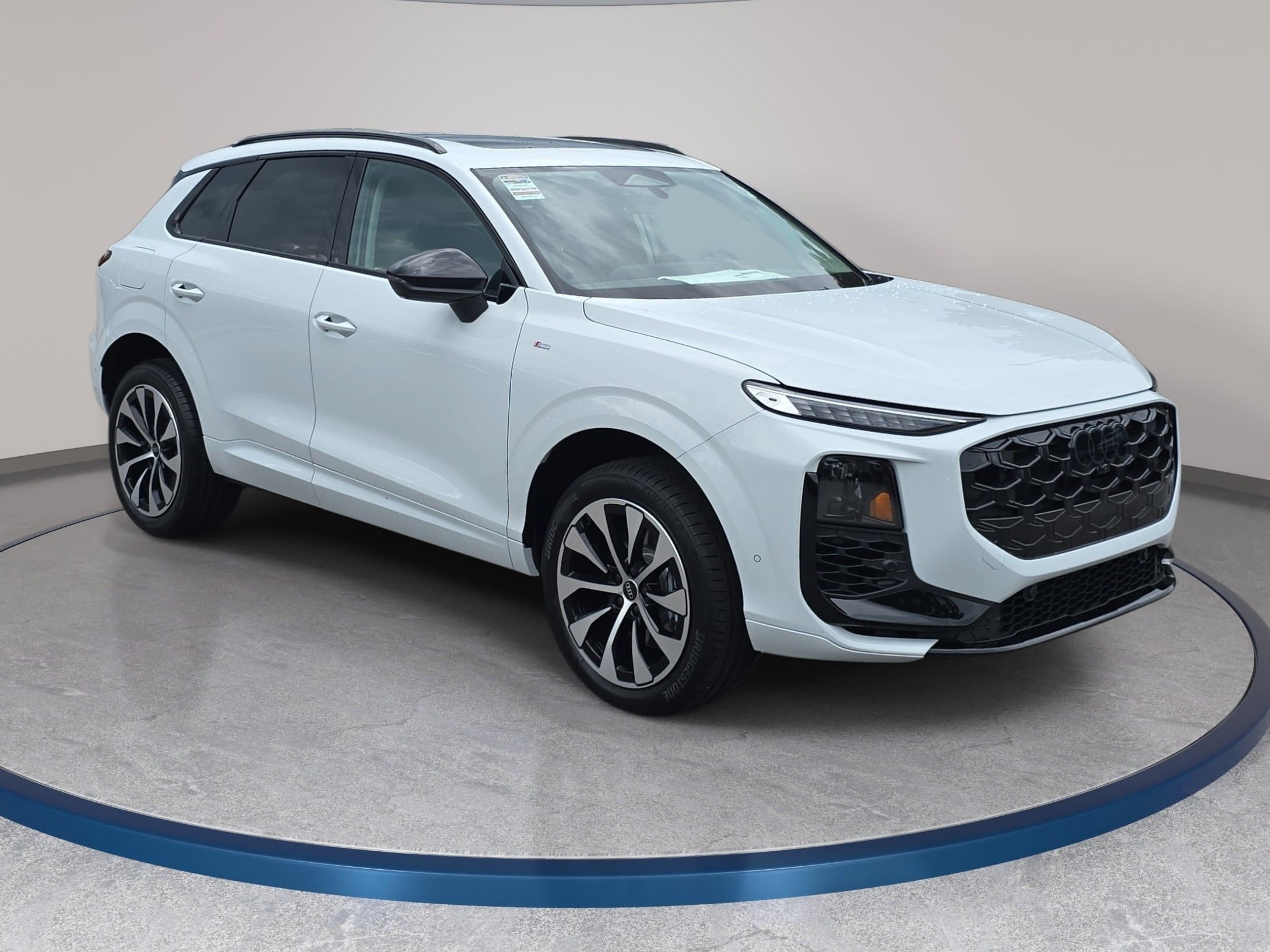 New 2026 Audi Q3 quattro 2.0T AWD/4WD image 3