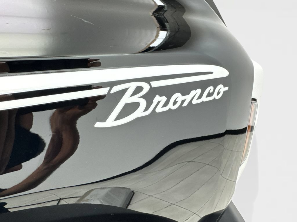 Used 2025 Ford Bronco Heritage Edition AWD/4WD image 21