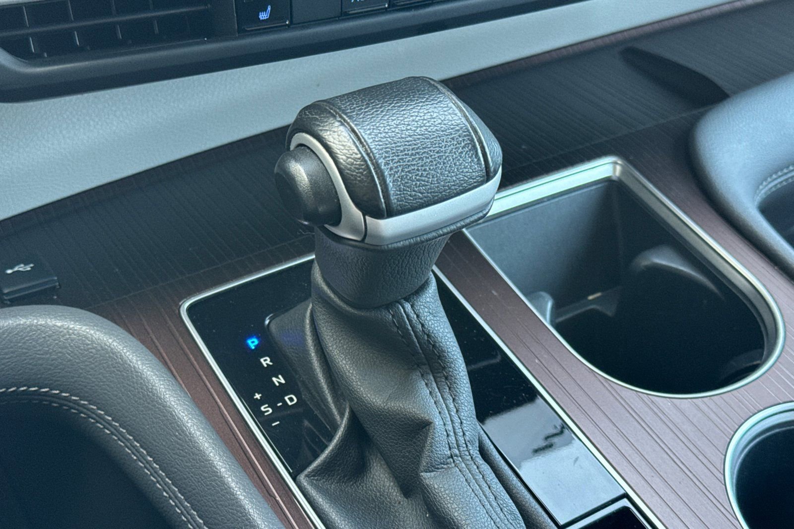 Certified 2023 Toyota Sienna XLE image 30