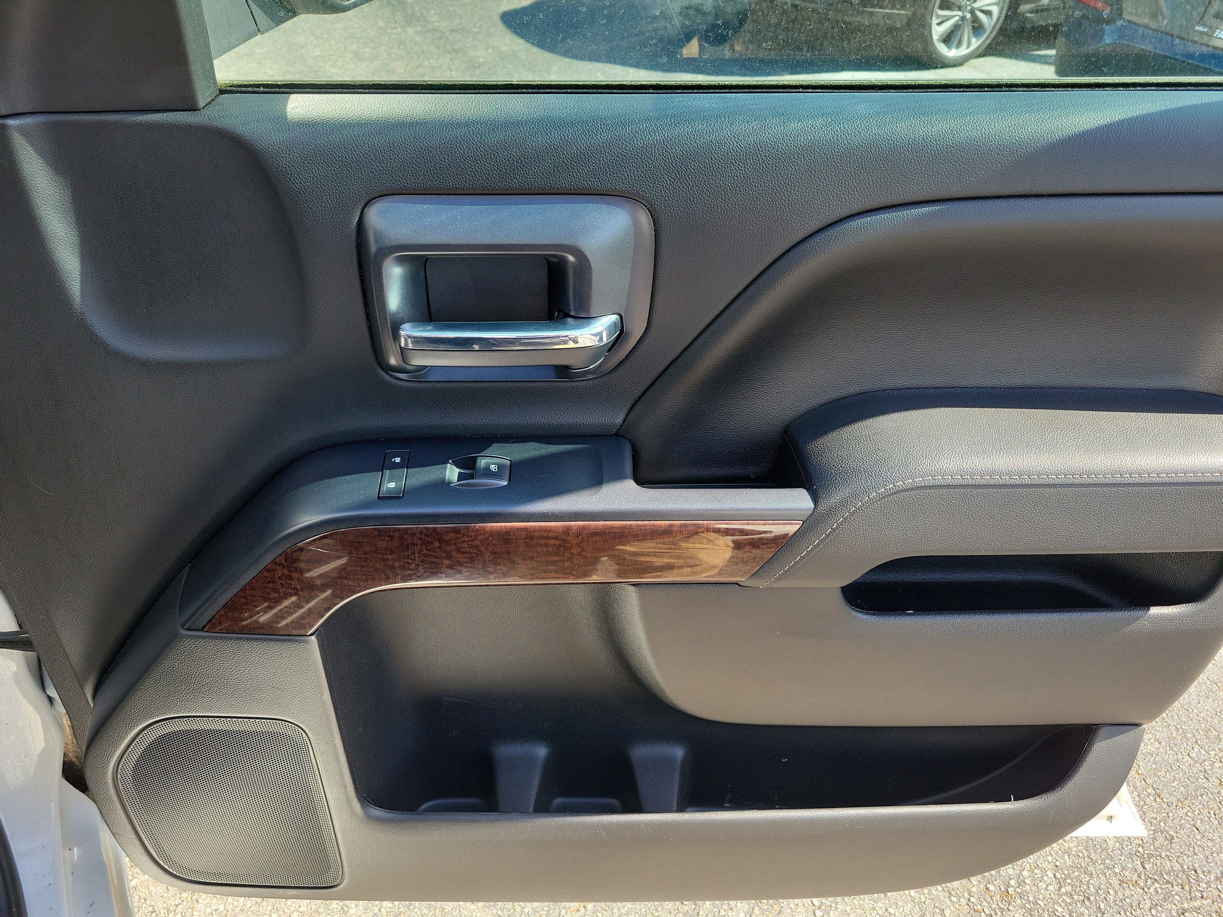 Used 2015 GMC Sierra 1500 SLE w/ SLE Value Package image 10