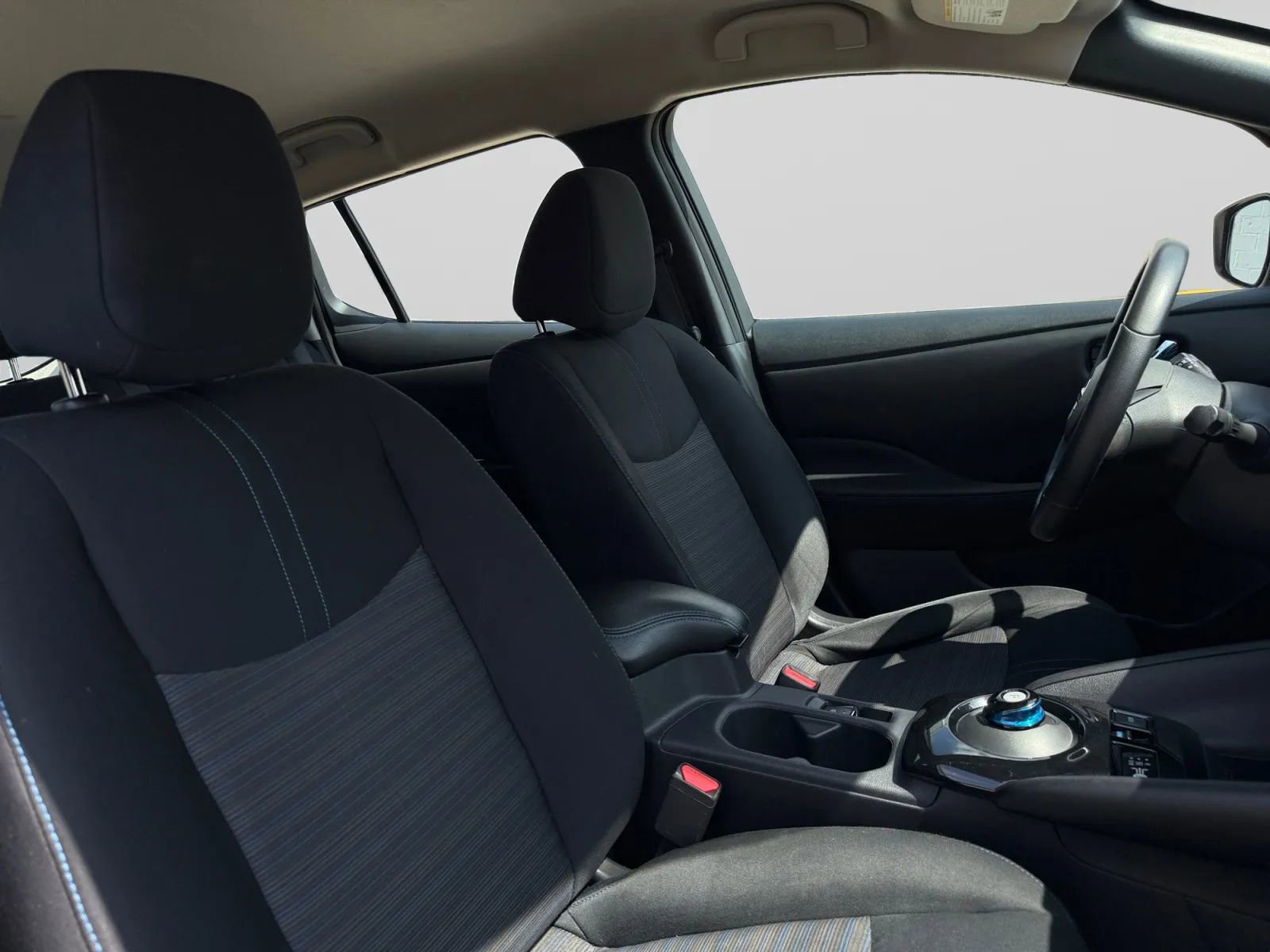 Used 2020 Nissan Leaf SV w/ SV Technology Package image 36