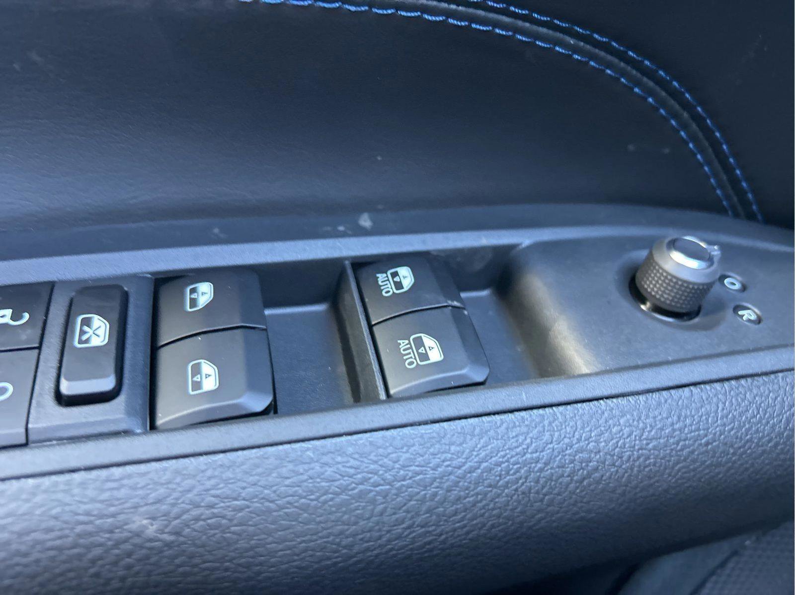 New 2026 Jeep Compass Latitude image 12