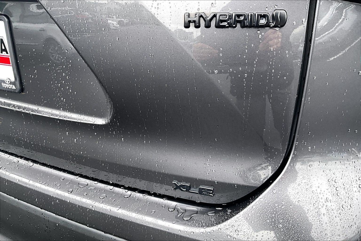 Used 2021 Toyota Highlander XLE AWD/4WD image 8