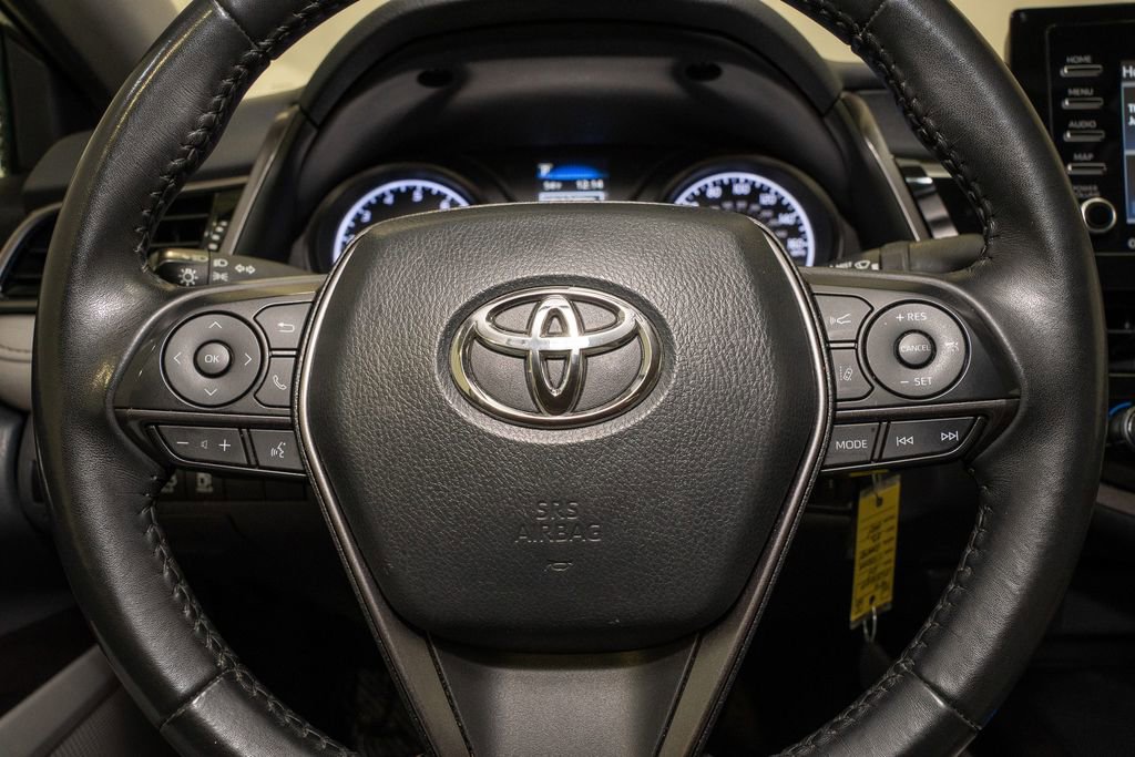 Used 2024 Toyota Camry SE image 16